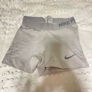 nike pro shorts white